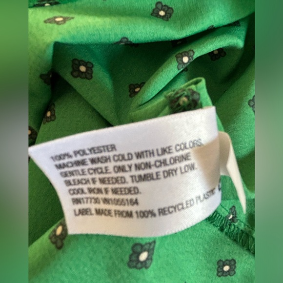 Merona Pretty Green Cap Sleeve Top Blouse. Size Medium - Picture 7 of 7